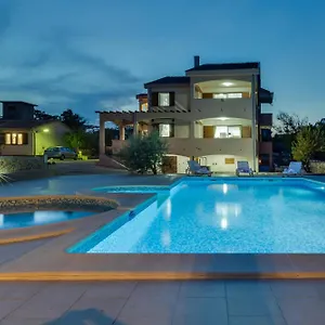 Zlatni Dvori Zadarvillas , Ražanac Kroatien