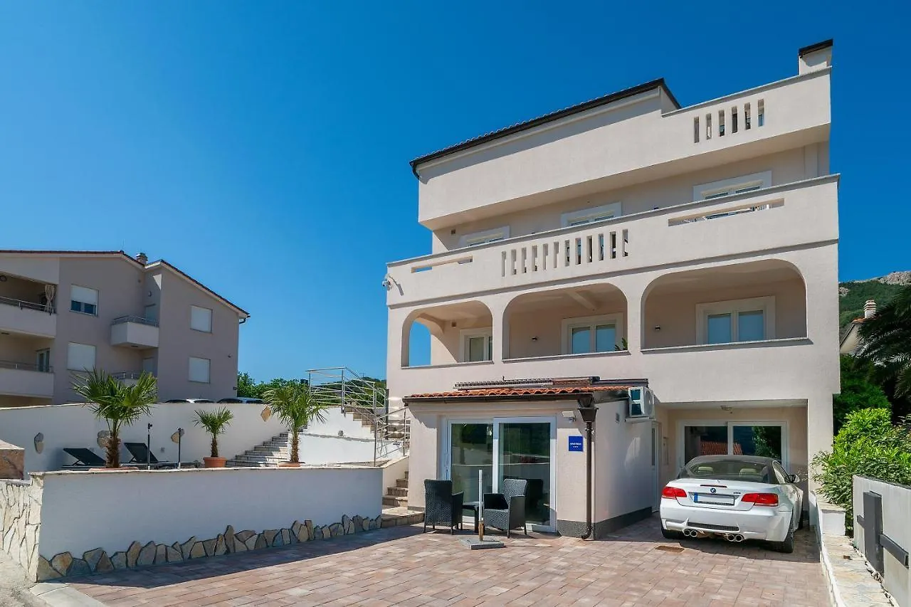 Apartments Gerta With Terrace Baška